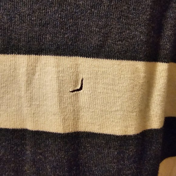 H&M Navy Blue and White Striped V Neck Henley Shirt Long Quarter Sleeves Size XL - Picture 3 of 4